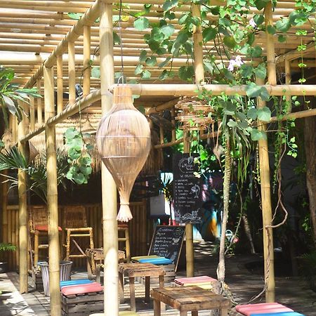 Mango Tree House Hotel Gili Trawangan Exterior photo