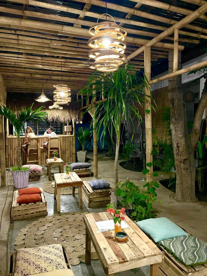 Mango Tree House Hotel Gili Trawangan Exterior photo