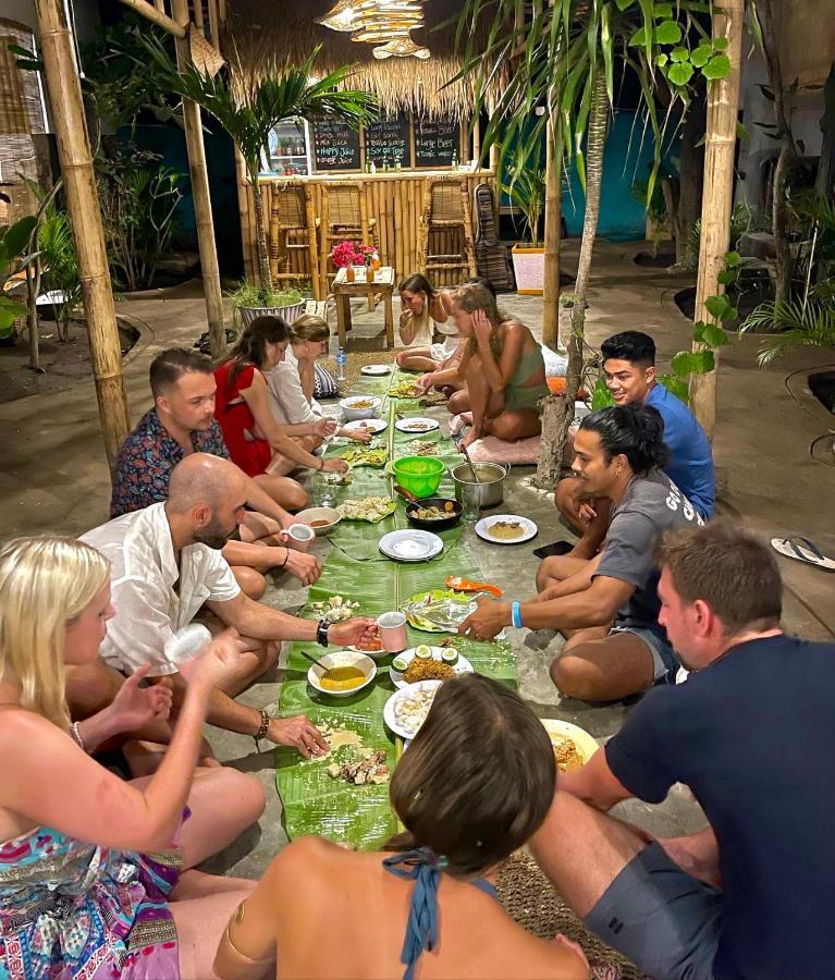 Mango Tree House Hotel Gili Trawangan Exterior photo